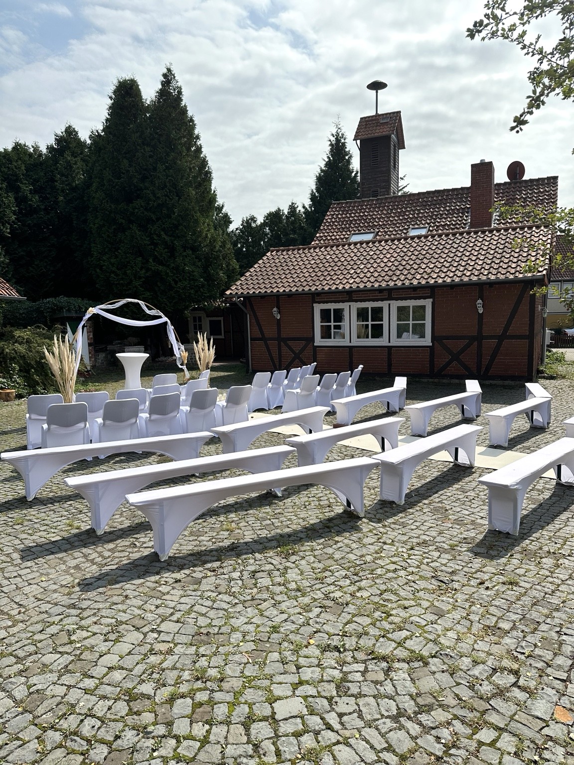 Freie Trauung im Innenhof