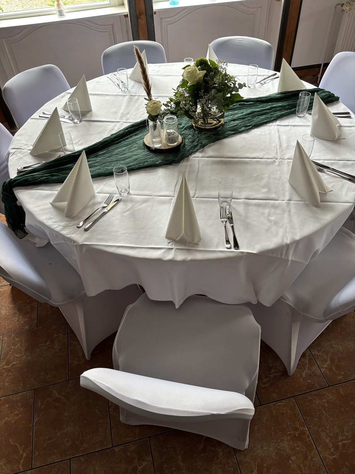 Runder Hochzeitstisch
